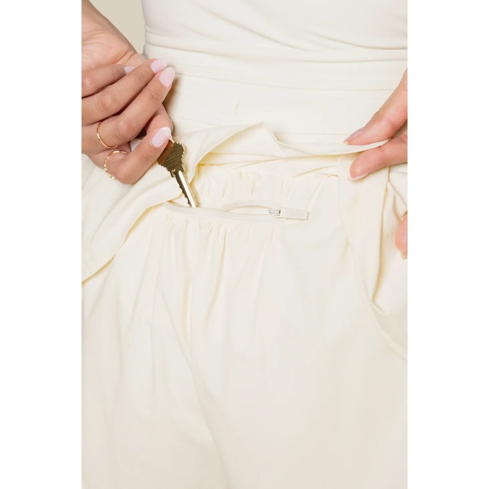 Popflex On the Runsie Coconut Cream Ruffle Athletic Stretch Romper Plus Size 1X - Picture 10 of 16